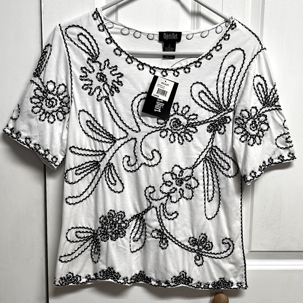 Objects Dart White Black Piping Floral Print Rayon Blend Tee Shirt Size L NWT